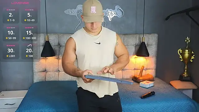 Horny nick18 online show from December 19, 2025, 10:39 am