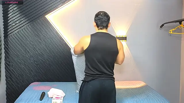 Horny nick18 online show from February 28, 2026, 12:16 pm