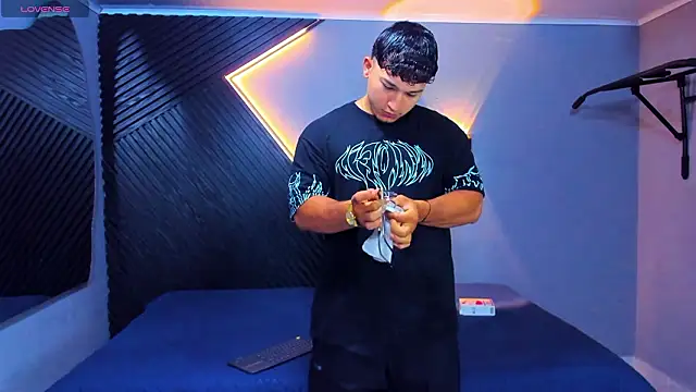 Horny nick18 online show from March 13, 2026, 11:37 am