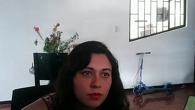 MiaRobertz  online show from June 11, 2026, 7:44 pm