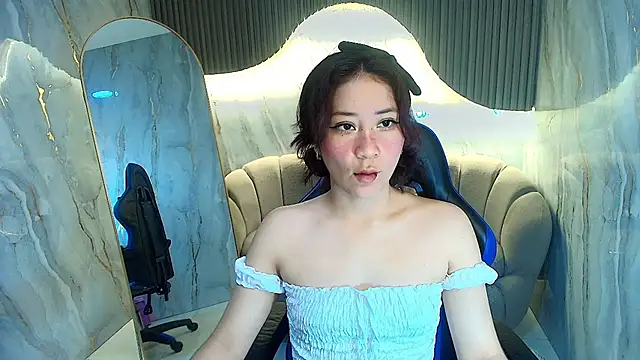 valentina r  online show from November 28, 2025, 3:07 am