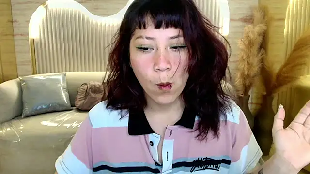 valentina r  online show from February 3, 2026, 7:41 pm