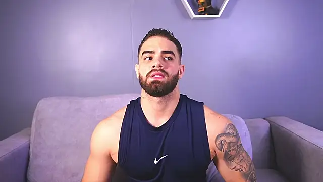 Paul Phoenix online show from November 2, 2025, 8:03 pm