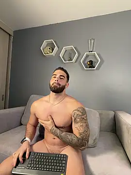 Paul Phoenix online show from November 19, 2025, 8:31 pm