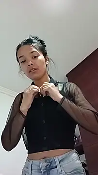 Snapshot of BelhaLawuo chatting on October 25, 2025, 12:04 pm BelhaLawuo online show from October 25, 2025, 12:04 pm