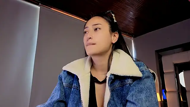 Snapshot of Adhara7 chatting on February 27, 2026, 7:35 pm Adhara7 online show from February 27, 2026, 7:35 pm