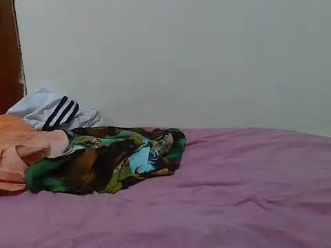 lilcum87 online show from October 16, 2025, 8:28 pm