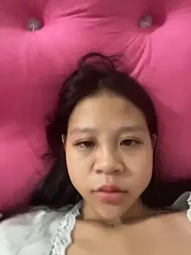 Hey VyVy04 online show from October 19, 2025, 2:09 pm