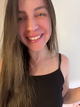 karinasantos  online show from April 17, 2026, 7:49 pm