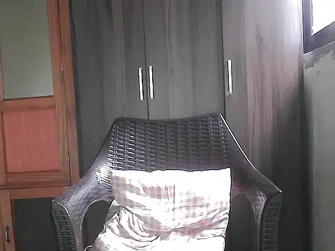 Snapshot of mimi15 chatting on December 1, 2025, 12:44 am mimi15 online show from December 1, 2025, 12:44 am