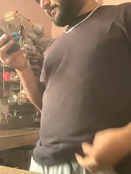 amitsharma7868 online show from December 22, 2025, 8:14 am