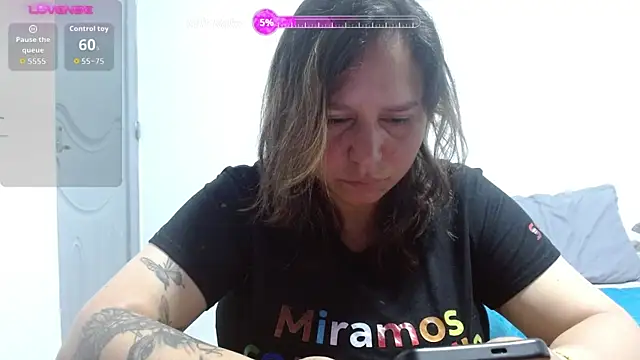 Snapshot of haashkyo chatting on October 27, 2025, 2:51 pm haashkyo online show from October 27, 2025, 2:51 pm