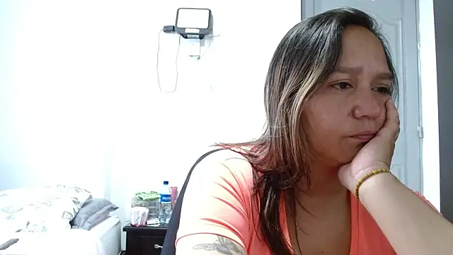 Snapshot of haashkyo chatting on November 27, 2025, 4:29 pm haashkyo online show from November 27, 2025, 4:29 pm