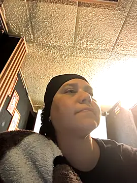 Snapshot of haashkyo chatting on November 8, 2025, 4:27 am haashkyo online show from November 8, 2025, 4:27 am