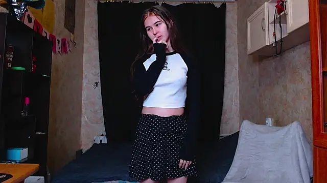 Snapshot of litle_owl chatting on September 21, 2025, 6:02 pm litle owl online show from September 21, 2025, 6:02 pm