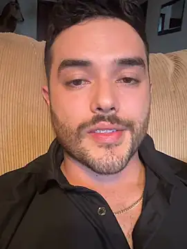 Snapshot of acmello83 chatting on April 13, 2026, 11:42 pm acmello83 online show from April 13, 2026, 11:42 pm