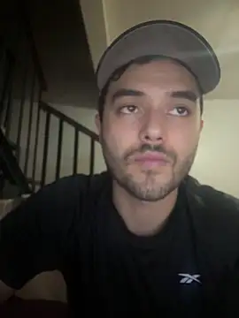 Snapshot of acmello83 chatting on April 1, 2026, 12:46 am acmello83 online show from April 1, 2026, 12:46 am