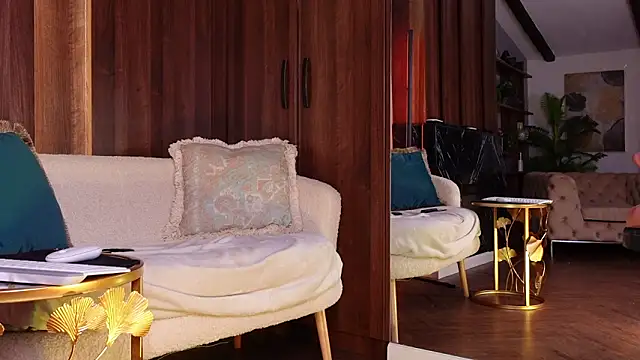 QueenMarX online show from January 31, 2026, 7:12 pm