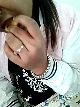 Snapshot of Kavya_Rathore chatting on November 27, 2025, 4:57 am Kavya Rathore online show from November 27, 2025, 4:57 am