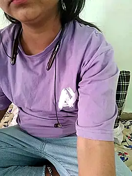 Snapshot of Kavya_Rathore chatting on November 4, 2025, 5:22 am Kavya Rathore online show from November 4, 2025, 5:22 am