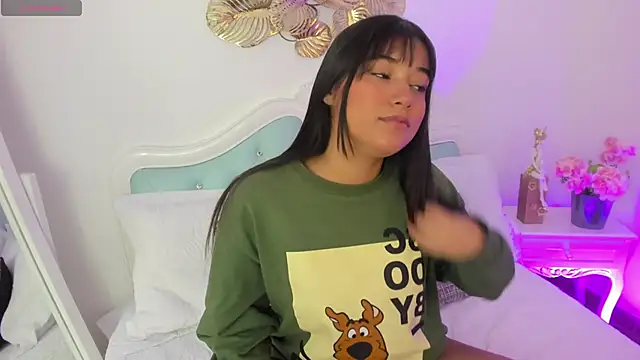 Snapshot of Shaleena_ chatting on September 8, 2025, 8:08 pm Shaleena online show from September 8, 2025, 8:08 pm