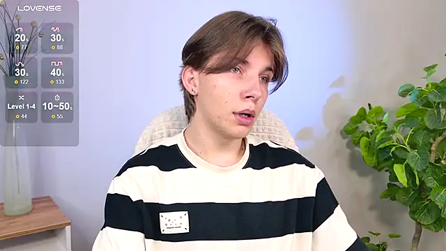 Snapshot of Robby_Manson chatting on November 3, 2025, 5:23 am Robby Manson online show from November 3, 2025, 5:23 am