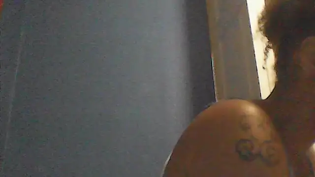 sarahkat86 online show from October 29, 2025, 3:49 am