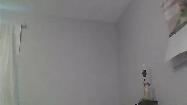 sarahkat86 online show from April 5, 2026, 11:11 pm