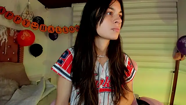 Snapshot of Jade_rey_ chatting on October 28, 2025, 3:51 am Jade rey online show from October 28, 2025, 3:51 am