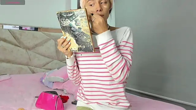 Snapshot of kendal_hot01 chatting on November 5, 2025, 11:24 am kendal hot01 online show from November 5, 2025, 11:24 am