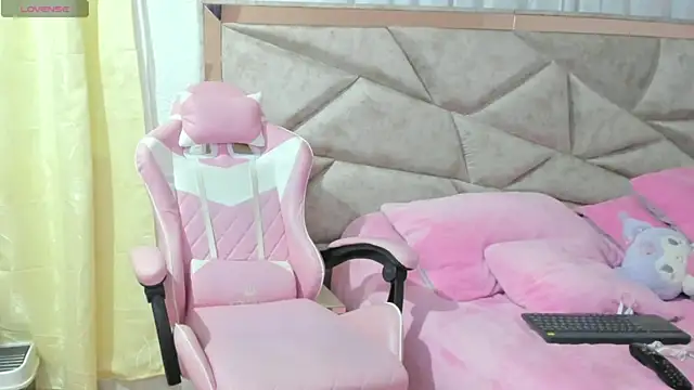 Snapshot of kendal_hot01 chatting on November 1, 2025, 11:04 am kendal hot01 online show from November 1, 2025, 11:04 am