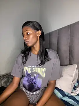 Trans fairy online show from March 25, 2026, 12:33 am