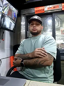 Snapshot of Catire10_ chatting on November 24, 2025, 1:55 pm Catire10 online show from November 24, 2025, 1:55 pm