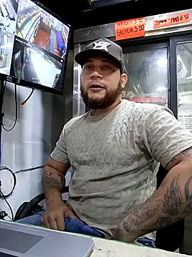 Snapshot of Catire10_ chatting on November 12, 2025, 1:37 pm Catire10 online show from November 12, 2025, 1:37 pm