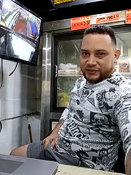 Snapshot of Catire10_ chatting on November 14, 2025, 3:26 pm Catire10 online show from November 14, 2025, 3:26 pm