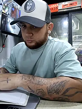 Snapshot of Catire10_ chatting on December 5, 2025, 1:43 pm Catire10 online show from December 5, 2025, 1:43 pm