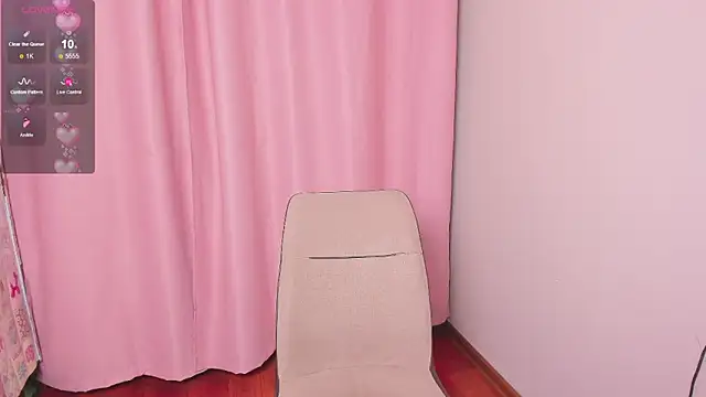 Snapshot of yoi_mika chatting on October 22, 2025, 10:30 pm yoi mika online show from October 22, 2025, 10:30 pm