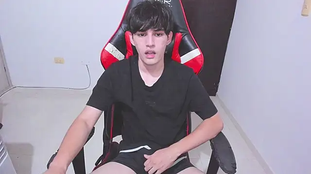 Snapshot of eren_188 chatting on December 16, 2025, 2:27 am eren 188 online show from December 16, 2025, 2:27 am