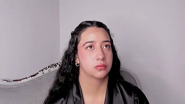 Snapshot of BellaSwwan chatting on November 4, 2025, 1:04 pm BellaSwwan online show from November 4, 2025, 1:04 pm