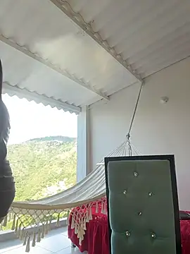 samanthahut1 online show from March 14, 2026, 9:43 pm