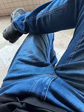 Snapshot of XUCRUTES42 chatting on February 3, 2026, 8:58 pm XUCRUTES42 online show from February 3, 2026, 8:58 pm