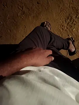 Snapshot of beststripy chatting on October 20, 2025, 8:31 pm beststripy online show from October 20, 2025, 8:31 pm