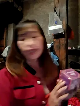 ngocngoc cute online show from November 7, 2025, 1:37 pm