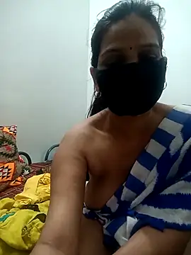 Snapshot of soni_yhakur chatting on April 15, 2026, 7:58 pm soni yhakur online show from April 15, 2026, 7:58 pm