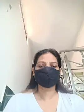 Snapshot of soni_yhakur chatting on July 10, 2026, 1:05 am soni yhakur online show from July 10, 2026, 1:05 am