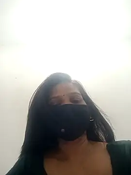 Snapshot of soni_yhakur chatting on April 15, 2026, 3:49 pm soni yhakur online show from April 15, 2026, 3:49 pm