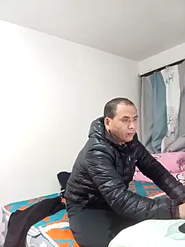 Snapshot of CWQ123 chatting on December 4, 2025, 1:43 pm CWQ123 online show from December 4, 2025, 1:43 pm