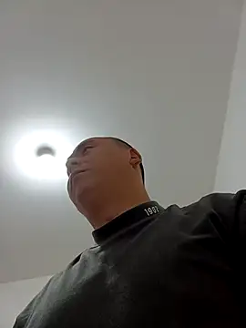 Snapshot of CWQ123 chatting on November 13, 2025, 11:08 pm CWQ123 online show from November 13, 2025, 11:08 pm