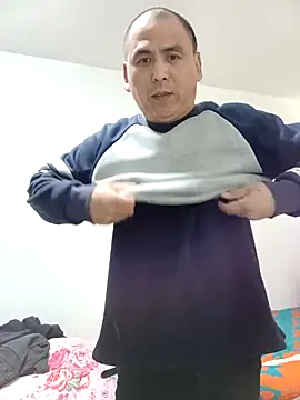 Snapshot of CWQ123 chatting on November 17, 2025, 11:42 pm CWQ123 online show from November 17, 2025, 11:42 pm