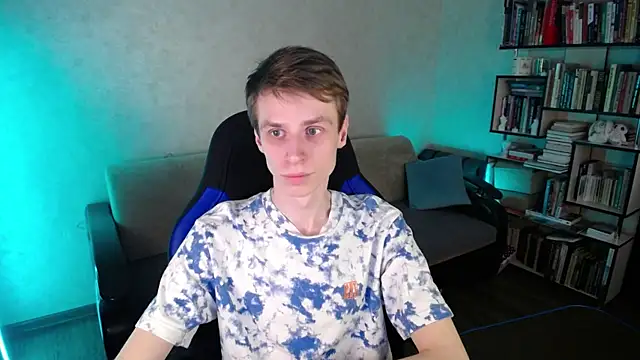 yes cute boy  online show from February 21, 2026, 12:07 pm